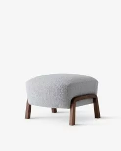 &Tradition Poltrona Wulff ATD2 E Pouf Wulff ATD3, Karandash 005 - Noce 7 &Tradition Poltrona Wulff ATD2 E Pouf Wulff ATD3, Karandash 005 - Noce -Sedie negozio 01 Wulff Pouf ATD3 Oiled Walnut w Karandash 005 side