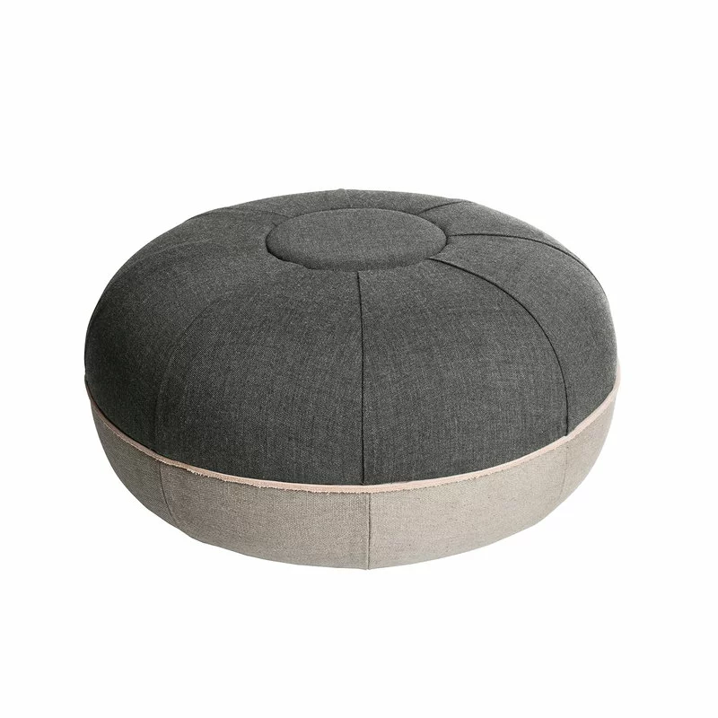 Fritz Hansen CM Pouf, Piccolo, Grigio Scuro 1 Fritz Hansen CM Pouf, Piccolo, Grigio Scuro