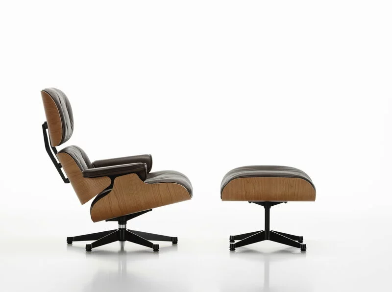 Vitra Poltrona E Poggiapiedi Eames, Dimens. Nuove, Ciliegio Am. - Nero 3 Vitra Poltrona E Poggiapiedi Eames, Dimens. Nuove, Ciliegio Am. - Nero - immagine 3