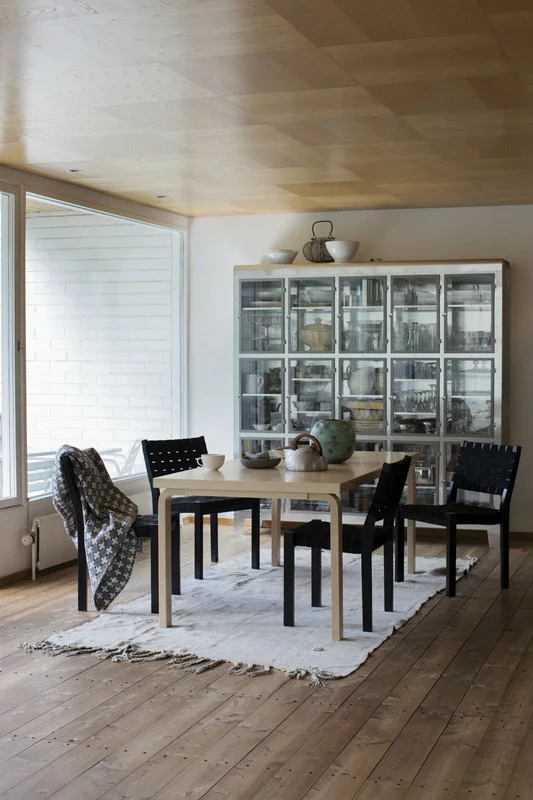 Artek Sedia Aalto 611, Nera - Fettuccia Nero/blu 4 Artek Sedia Aalto 611, Nera - Fettuccia Nero/blu - immagine 4