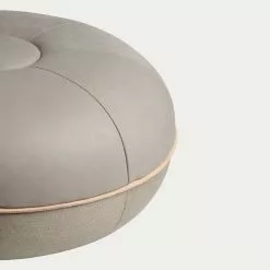 Fritz Hansen CM Pouf, Piccolo, Pelle Grigio Chiaro -Sedie negozio 1F22BCC1032342438234042F2359462D