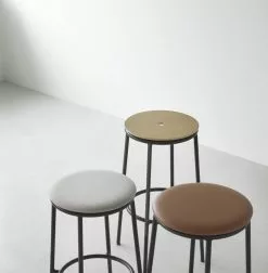 Normann Copenhagen Sgabello Da Bar Circa, 75 Cm, Acciaio Nero - Rovere -Sedie negozio 2021 Circa Stool Group 05