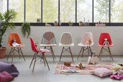Vitra Sedia Eames DSW, Pale Rose - Acero -Sedie negozio 2794286 Eames Plastic Side Chair Eames Fiberglass Side Chair Eames Elephant small Toolbox Wooden Doll master