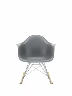 Vitra Sedia A Dondolo Eames RAR, Granite Grey - Cromo - Acero 7 Vitra Sedia A Dondolo Eames RAR, Granite Grey - Cromo - Acero -Sedie negozio 2817190 Eames Plastic Armchair RAR 56 granite grey 01 chrome 02 golden maple centre master