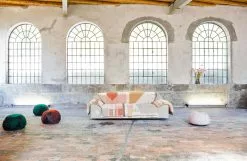 Vitra Poggiapiedi Bovist, Rosso Chiaro -Sedie negozio 3060709 Vitra Bergamo Pressereise 2019 0004 master