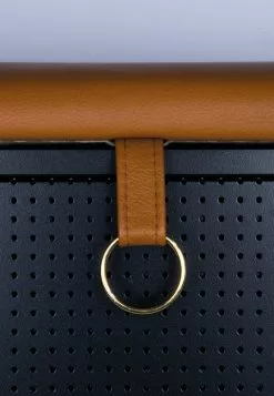 Maze Cassapanca Frank, Nero - Cognac -Sedie negozio 6001 Frank black cognac close up 28300dpi29