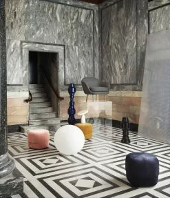 Normann Copenhagen Pouf Circus, Piccolo, Cipria 5 Normann Copenhagen Pouf Circus, Piccolo, Cipria -Sedie negozio 603495 Normann Copenhagen Sum Armchair Alu Main Line Flax Northfield MLF 16 Circus Pouf Eddy Lamp Meta Bowl 01 1