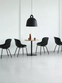 Normann Copenhagen Sedia Hyg, Acciaio Nero - Pelle Ultra Nera 6 Normann Copenhagen Sedia Hyg, Acciaio Nero - Pelle Ultra Nera -Sedie negozio 60387 Normann Copenhagen Hyh Chair Steel Black Hyg Chair Steel Black Front Upholstery Black Main Line Flax MLF16 Form Cafe Table Bell Lamp 1