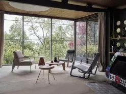 Vitra Sgabello Tabouret Métallique, Japanese Red 11 Vitra Sgabello Tabouret Métallique, Japanese Red -Sedie negozio 6513736 Maison Prouv Lounge window v fullbleed 1440x