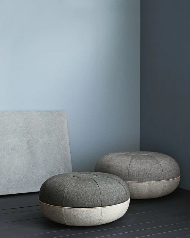 Fritz Hansen CM Pouf, Grande, Grigio 2 Fritz Hansen CM Pouf, Grande, Grigio - immagine 2