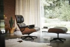 Vitra Poltrona Eames, Dimens. Classiche, Ciliegio Americano - Pelle Ne 10 Vitra Poltrona Eames, Dimens. Classiche, Ciliegio Americano - Pelle Ne -Sedie negozio AD Lounge Chair Ottoman Mahogany LTR Eames House Bird Walnut 2401010 master