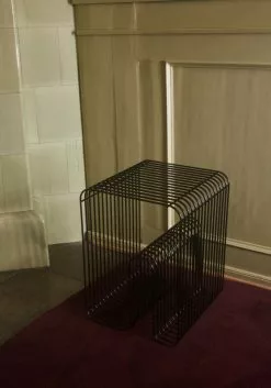 AYTM Sgabello Curva, Nero -Sedie negozio AYTM DAY02 04 170