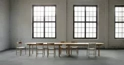 Nikari Sedia Akademia, Verniciato Grigio -Sedie negozio Basic table Akademia chairs Nikari sideview