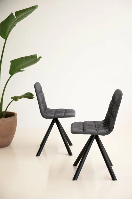 Viccarbe Sedia Maarten, Ecoalf Edition, Girevole, Nero - Caviar 3 Viccarbe Sedia Maarten, Ecoalf Edition, Girevole, Nero - Caviar - immagine 3