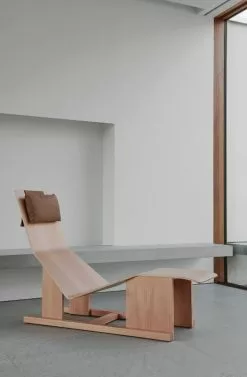 Massproductions Chaise Longue 4 PM, Ciliegio Americano 10 Massproductions Chaise Longue 4 PM, Ciliegio Americano -Sedie negozio DSC 4288