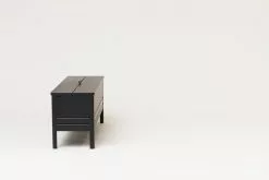 Form & Refine Cassapanca A Line, 111 Cm, Rovere Tinto Nero 7 Form & Refine Cassapanca A Line, 111 Cm, Rovere Tinto Nero -Sedie negozio F R A line Storage Bench Black stained Oak Side