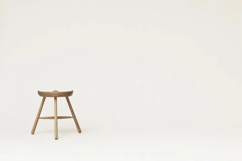 Form & Refine Sgabello Shoemaker Chair No. 49, Rovere Oliato Bianco 5 Form & Refine Sgabello Shoemaker Chair No. 49, Rovere Oliato Bianco - immagine 5