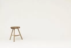 Form & Refine Sgabello Shoemaker Chair No. 49, Rovere Oliato Bianco 8 Form & Refine Sgabello Shoemaker Chair No. 49, Rovere Oliato Bianco -Sedie negozio F R Shoemaker Chair no49 white oak perspective