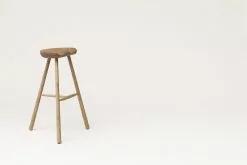 Form & Refine Sgabello Da Bar Shoemaker Chair No. 78, Rovere Oliato Bianco 8 Form & Refine Sgabello Da Bar Shoemaker Chair No. 78, Rovere Oliato Bianco -Sedie negozio F R Shoemaker Chair no78 white oak perspective