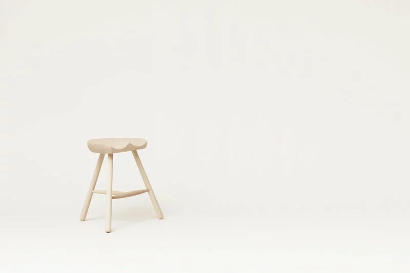 Form & Refine Sgabello Shoemaker Chair No. 49, Faggio 6 Form & Refine Sgabello Shoemaker Chair No. 49, Faggio - immagine 6