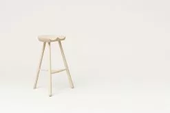 Form & Refine Sgabello Da Bar Shoemaker Chair No. 68, Faggio 9 Form & Refine Sgabello Da Bar Shoemaker Chair No. 68, Faggio -Sedie negozio F R Shoemakerchair 68 beech perspective