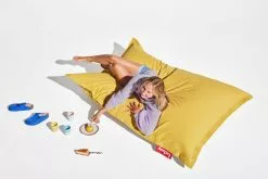 Fatboy Poltrona Sacco Original Stonewashed, Lemon Curd -Sedie negozio FATBOY the original stonewashed lemoncurd with model masterpiece 01 role