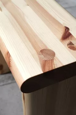 Vaarnii Sgabello 002 Ast, Pino -Sedie negozio FDS Vaarnii Kampanja 6 HKMononen