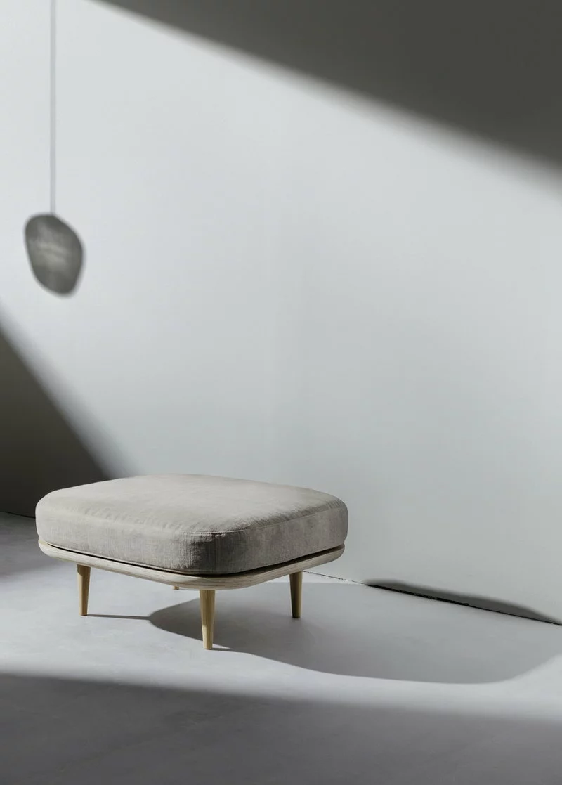 &Tradition Pouf Fly SC9, Rovere Naturale, Hot Madison 094 2 &Tradition Pouf Fly SC9, Rovere Naturale, Hot Madison 094 - immagine 2