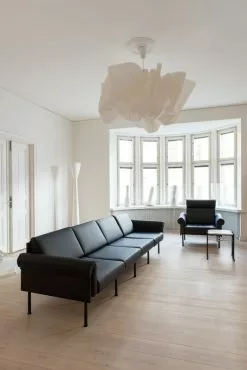 Yrjö Kukkapuro Poltrona Ateljee, Nero - Pelle Nera -Sedie negozio Kukkapuro Ateljee Kohdekuvaus 2021 C HannakaisaPekkala 10