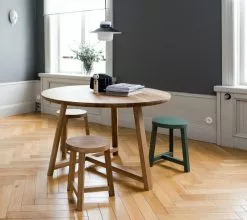 Made By Choice Sgabello Lonna, Rovere -Sedie negozio Lonna series ambient