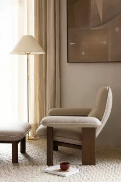 Menu Poggiapiedi Brasilia, Noce - Bouclé 02 9 Menu Poggiapiedi Brasilia, Noce - Bouclé 02 -Sedie negozio MENU Brasilia Lounge Chair Brasilia Ottoman Houkime Rug 2