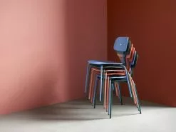 Montana Furniture Sedia Kevi 2060, Pine -Sedie negozio Montana KEVI Stacked Mix Rhubarb Hokkaido Azure Pine 02 W