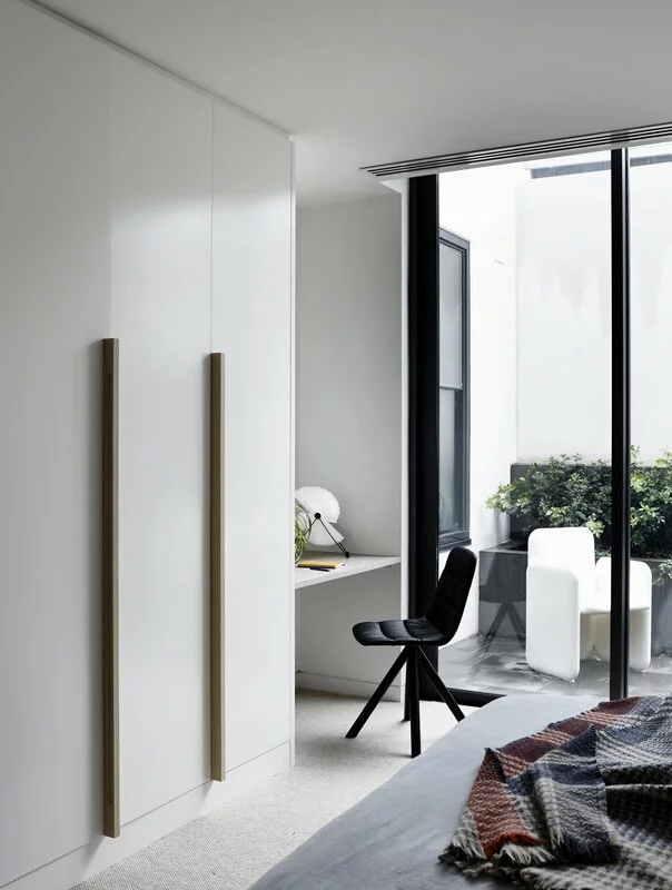 Viccarbe Sedia Maarten, Ecoalf Edition, Girevole, Nero - Caviar 6 Viccarbe Sedia Maarten, Ecoalf Edition, Girevole, Nero - Caviar - immagine 6