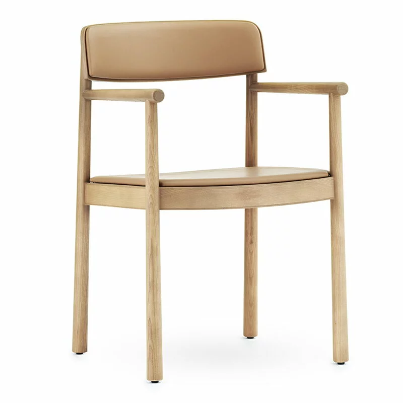 Normann Copenhagen Sedia Timb Con Braccioli, Naturale - Pelle Ultra Cammello 1 Normann Copenhagen Sedia Timb Con Braccioli, Naturale - Pelle Ultra Cammello