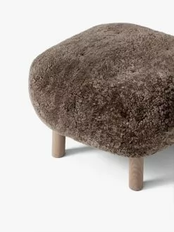 &Tradition Poltrona E Pouf Little Petra, Sahara - Rovere Oliato Bianco -Sedie negozio Pouf ATD1 Sheepskin Sahara Oak Detail 01 VS TR69112916